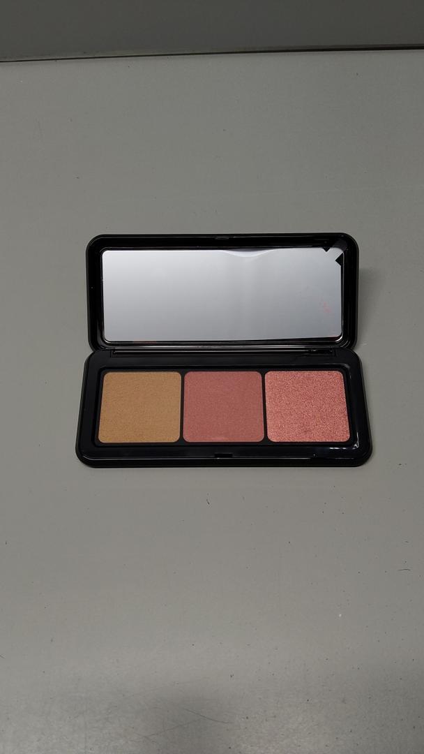 KIKO Milano Multi Finish Trio Blush & Bronzer Palette 02 | Face Palette With 1 Bronzer And 2 Blushes In Matte And Metallic Finishes