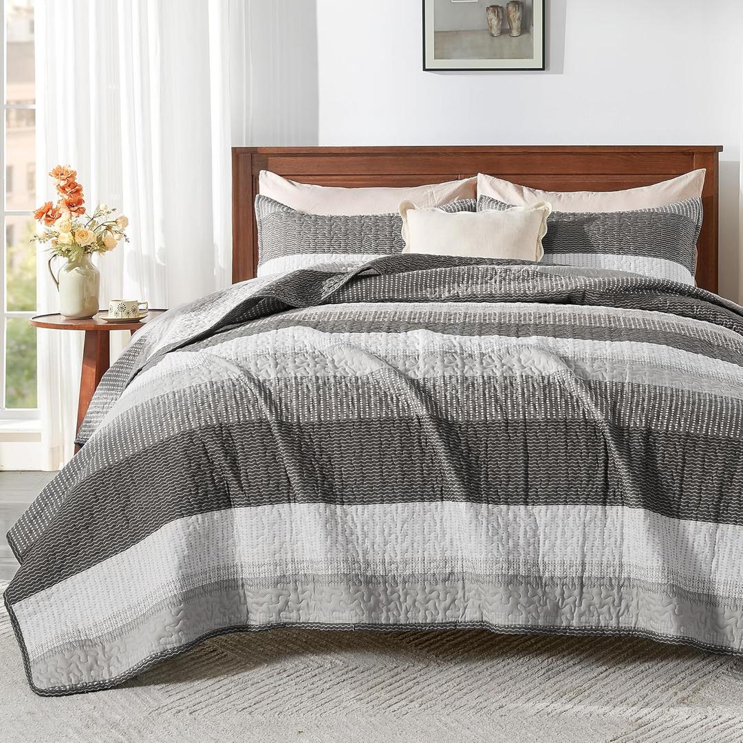 Andency Oversized King Quilt Bedding Set, 120x98Inch Dark Grey Stripe Super King Bedspread Coverlet 3 Pieces, Soft Lightweight Patchwork Quilted Bed Set for All Season (1 Quilt, 2 Pillowcases)