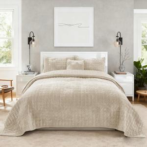 Quilt Set Oversized King Size 120x128 Luxurious Velvet Bedding Sets with 2 Pillow Shams 20x36 3 Pieces Ultra Soft Quilted Bedspread Coverlet Comforter for All Season,Beige