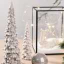 RM ROOMERS 2Pcs Resin Christmas Tree Statues Clearance, Table Top Small White Christmas Decorative Figurine Set, Indoor Artificial Xmas Tree Figurines for Desk Mantel Decor Gifts