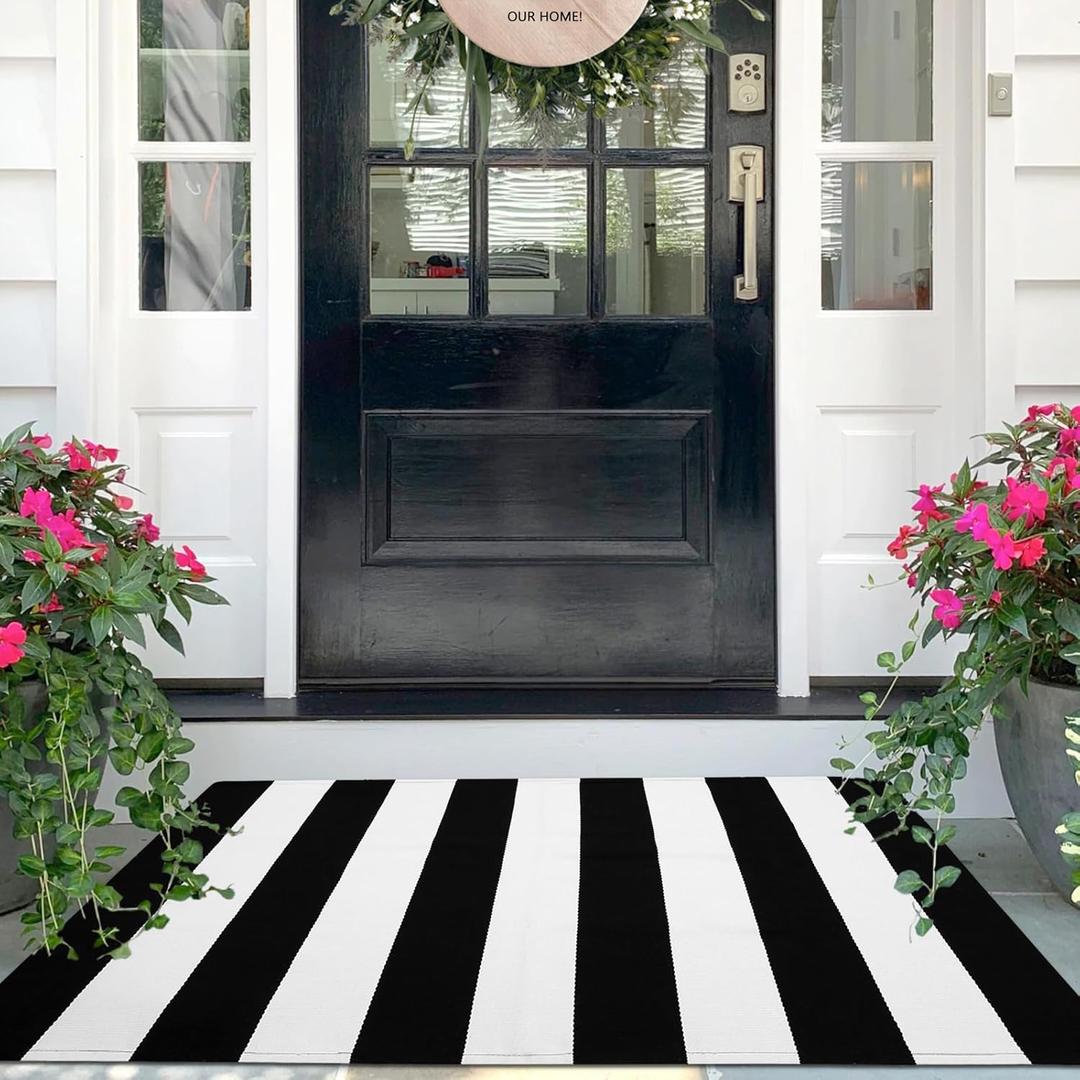 IOHOUZE Black White Striped Rug -27.5" X 43" Front Door Mats Outdoor, Washable Rug for Front Porch Decor, Spring Summer Welcome Mats Outdoor Indoor, Doormat for Farmhouse/Entryway/Home Entrance