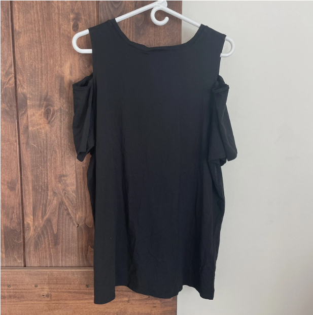 1X Black Cold Shoulder Scoop Neck Basic 22/24 (X-Large)