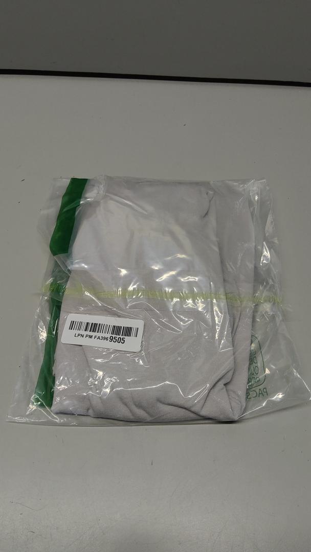 Retro Third Grade Teacher Student 1st Day Back To School T-Shirt. Gray, size M