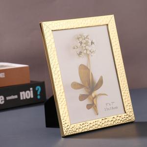 5 x 7 Gold Metal Picture Frame, Gold Photo Frame Fits 5 by 7 Inch Picture,Metal Picture Frames with Hammered Patterned Photo Display for Desk or Wall,Tabletop, Counterspace, Shelf (Gold, 5x7)