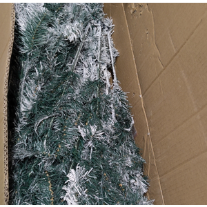 7.5Ft Pre-Lit Artificial Christmas Tree, Snow Flocked Hinged Pine Tree with 550 Led Lights, 1346 Branch Tips, Easy Assembly, Metal Stand, Perfect Xmas Decoration for Home, Office, Party 