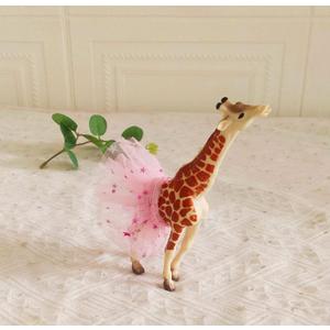 Giraffe Cake Topper With Tutu, Realistic Girl Giraffe Figurines With Tutu Dress Cake Topper For Safari Jungle Theme Party Cake Decorations (Giraffe in dress)