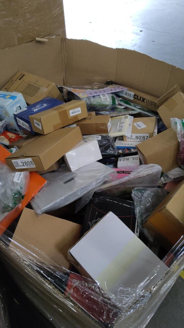 Pallet of Appears New Small Items