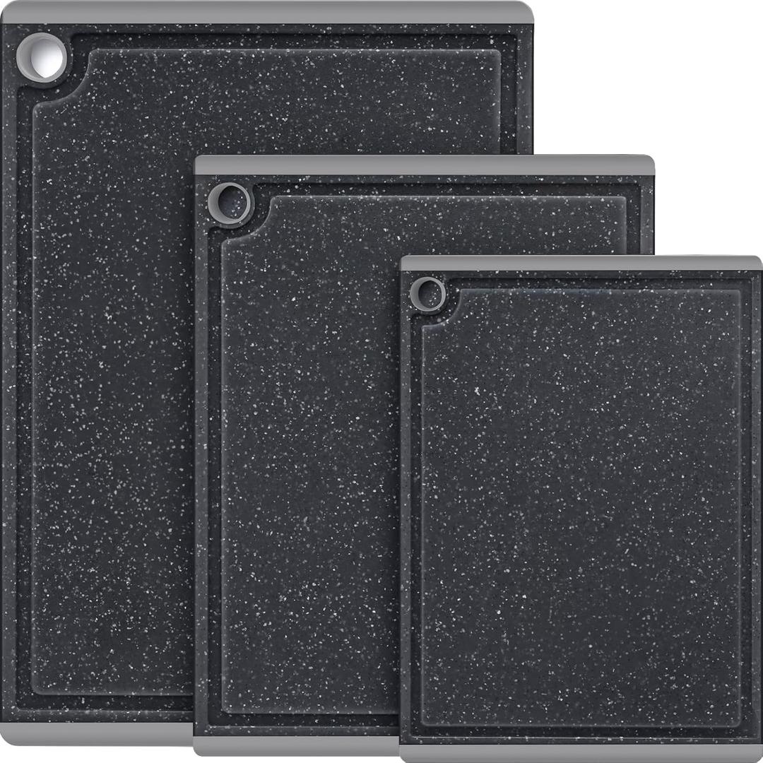 Kikcoin Plastic Cutting Boards for Kitchen, 3-Piece Large Cutting Board Set Dishwasher Safe Chopping Boards with Non-slip Feet and Juice Grooves, Light Gray