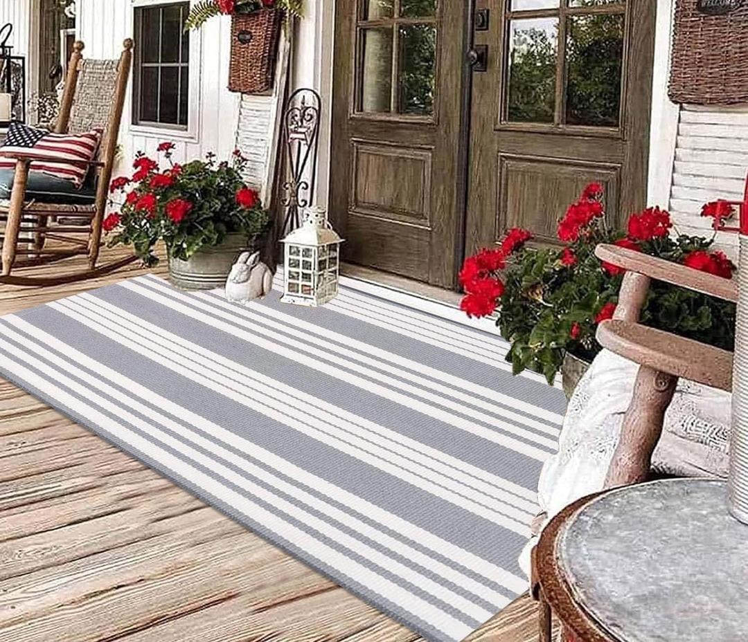 BUAGETUP Grey and White Outdoor Rug 3'x 5' Hand-Woven Cotton Washable Rug Striped Front Porch Rug Machine Washable Indoor/Outdoor Area Rug Floor Mat for Farmhouse/Layered Door Mats/Living Room (4'11" x 2'11" (Rectangular)