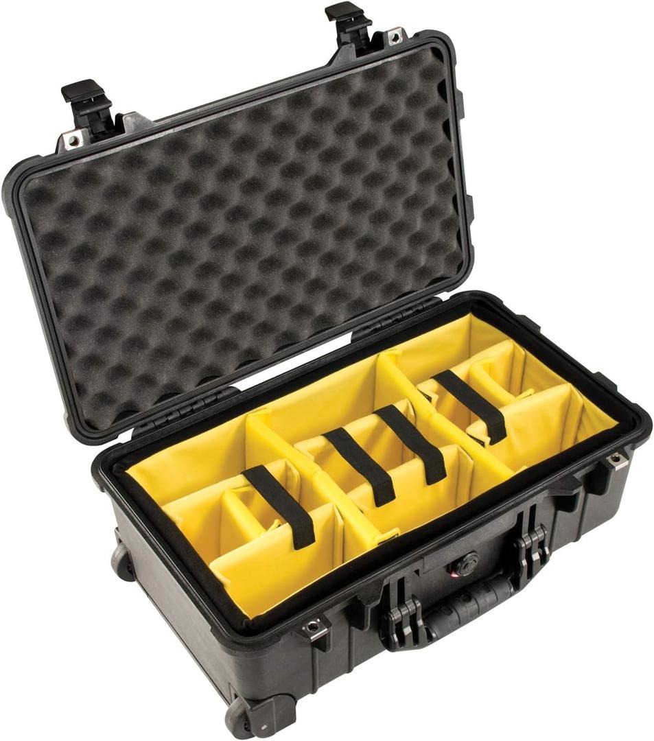 Pelican 1510 Case with Padded Dividers (Black)