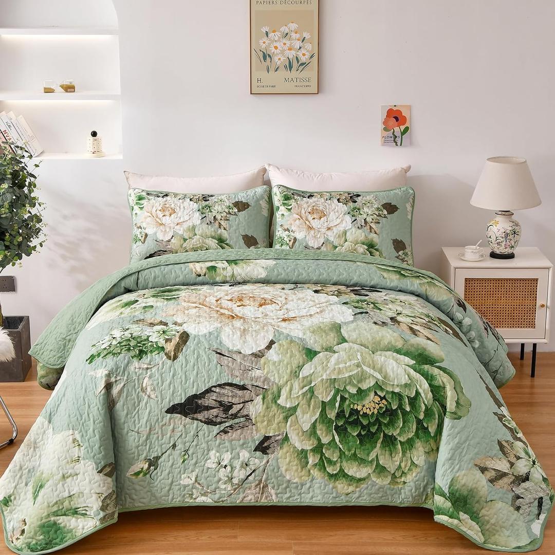WONGS BEDDING Sage Green Floral Quilt Set King, 3 Pieces Elegant Flower Bedspread Coverlet for All Season Reversible Soft Microfiber Lightweight Quilt Bedding Set with 2 Pillow Shams 104"X90"