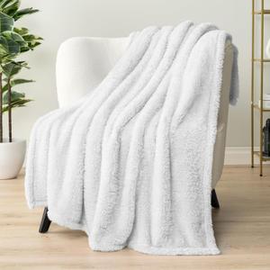 PAVILIA Sherpa Throw Blanket for Couch Sofa, White Fluffy Warm Plush Blanket for Bed, Cozy Super Soft Lightweight Throw, Fuzzy Decorative Blanket, All Season Home, 50x60