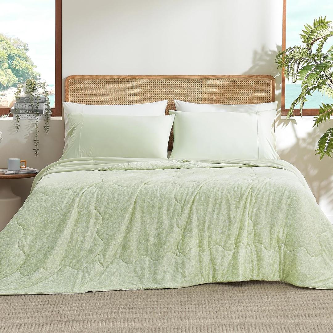 Snuggle Sac Silky Soft Cooling Comforter King Size Sage Green, Q-Max0.4 Breathable Cooling Comforters for Hot Sleepers, All Season Reversible Bedding Comforter 106x90 inches, Sage Green