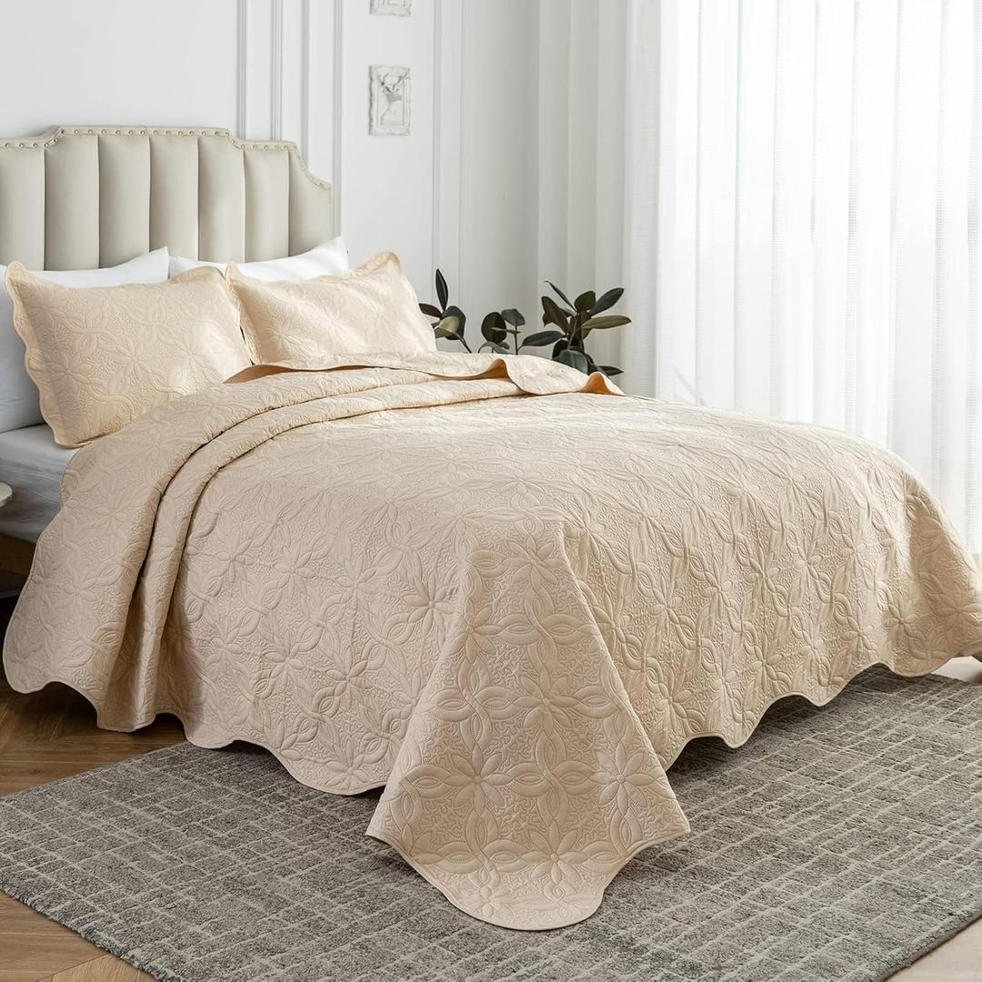 Auemtyn Full/Queen Size Quilt Set 3 Pieces, Soft Lightweight Summer Bedspread, Reversible Microfiber Bed Coverlet for All Seasons, Beige, Floral Pattern (1 Quilt, 2 Pillow Shams)