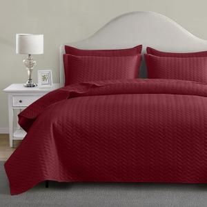 Maple&Stone Quilt Set Queen Size, Burgundy Lightweight Bedspread Ultrasonic Chevron Pattern Light Coverlet for All Season Comforter Bedding Decor - 3 Piece Queen Bed Cover Sets (Full/Queen (90'' x 96''))
