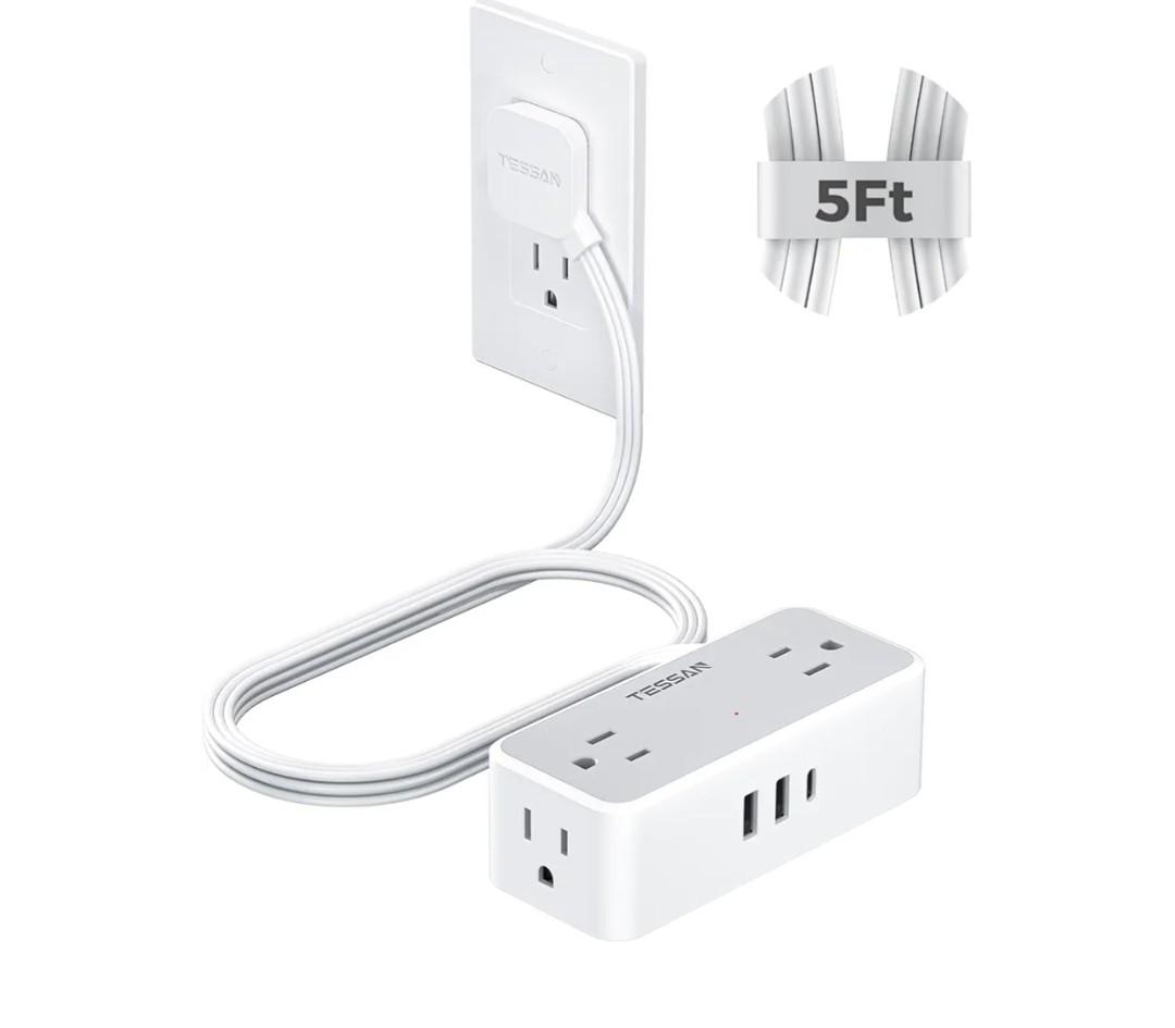 TESSAN Flat Plug Extension Cord 5 FT, Surge Protector Power Strip with 4 AC Outlets 1 USB C and 2 USB A Ports, 900 Joules Protection, Multiple Wall Outlet Extender Suitable for Home Office Dorm