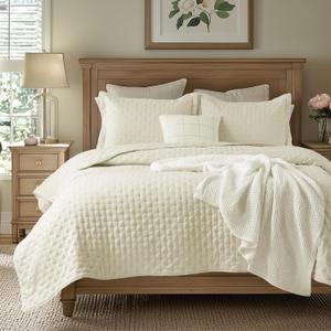 Bedsure King Quilt Set - Ultra Soft Quilt Bedding Set for Modern Farmhouse Bedroom, Lightweight All-Season King Size Comforter with 2 Pillow Shams, Ivory Summer Bedspread Coverlet 106x96 Inch