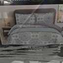 ELLEN TRACY 4 Piece Bedding Set King size. 1 Comforter 104×90 inch, 2 Comforter Shams 20×36 inch, 1 Quilt 104×90 inch