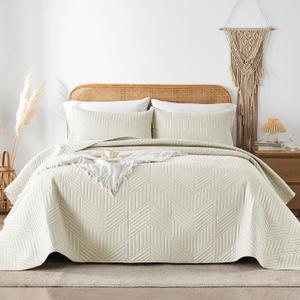 King/Cal King Quilt Set in Cream, Soft Reversible Microfiber Bedspread for All-Season Use in Bedroom or Dorm, Lightweight Modern Geometric Coverlet (1 Quilt, 2 Pillow Shams)
