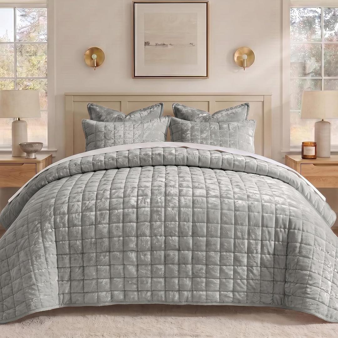 BEDELITE Velvet Quilt Set King Size, Luxury Velvet Comforter Bedding Color: Shiny Light Grey