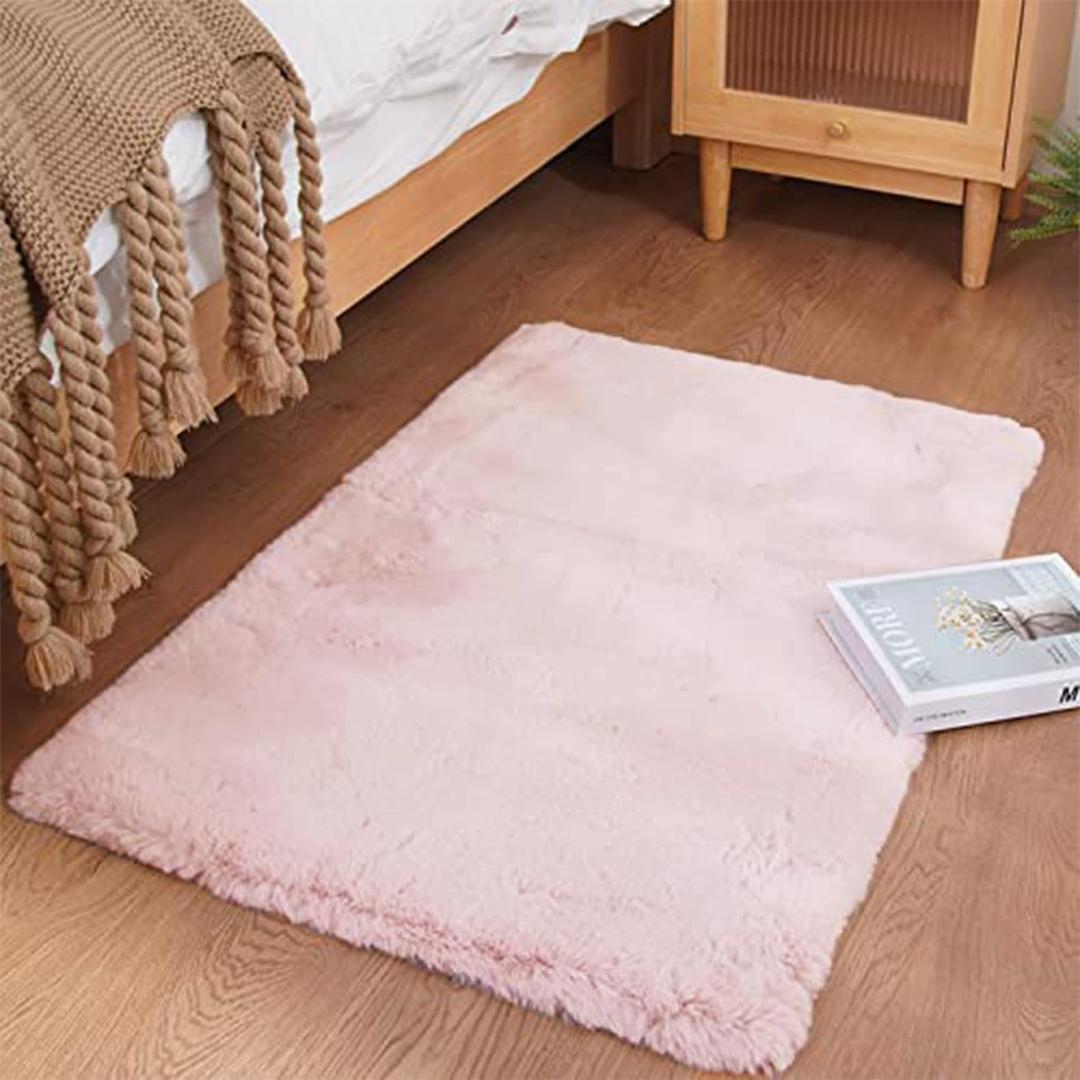 Ghouse Ultra Soft Faux Rabbit Fur Rug 2x3, Machine Washable Area Rugs for Bedroom Fluffy Rugs for Living Room, no-Shedding Carpet Sheepskin Rug Pink