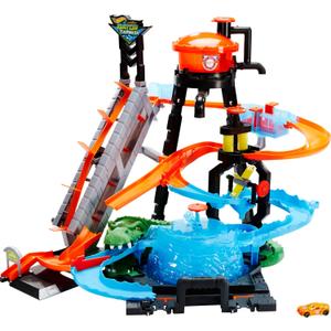 Hot Wheels City Car Wash and Giant Gator