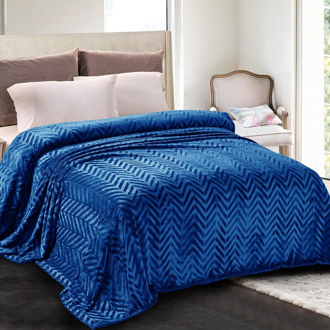 Whale Flotilla Flannel Fleece Twin Size Bed Blanket, Twin XL Lightweight Breathable Soft Bedspread Plush Fluffy Coverlet Chevron Design Decorative Blanket for All Season, 90x66 Inch, Royal Blue