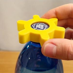 Home Kitchen Rotating Bottle Opener, Effortless Bottle Opening Tool, Easy - Grip Design for Beer, Soda Bottles, Practical Kitchen Gadget（Yellow）