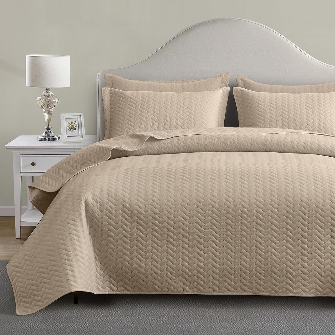 Maple&Stone Quilt Set King Size, Lightweight Beige Bedspread Ultrasonic Chevron Pattern Light Coverlet for All Season Comforter Bedding Decor - 3 Piece King Bed Cover Sets (King (106'' x 96''))