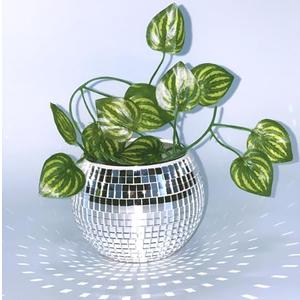 Disco Ball Vase,Disco Planter,Disco Ball Bowl,Disco Plant Holder,Silver Mirror Glass Disco Decor Vase for Table Centerpieces,Party,Bar,Office,3 * 4 * 4IN