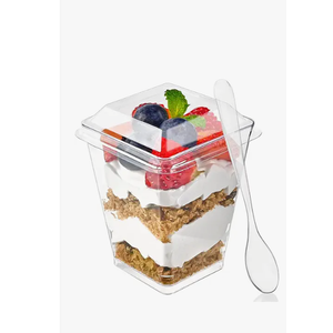 Zezzxu 50 Pack 5 oz Plastic Dessert Cups with Lids and Spoons, Banana Pudding Cups with Lids Mini Dessert Shooters for Party Individual Yogurt Parfait Jello Fruit Trifle