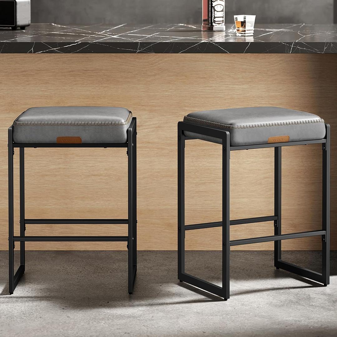 VASAGLE Bar Stools Set of 2, Counter Height, PU Leather, 26-Inch
Mid-Century Modern Bar Stool with Stitching, Kitchen, Home Bar, Dining Room, Dove Gray, EKHO Collection ULBC086G01