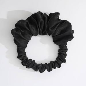 Magic Heatless Curlers for Overnight Waves - No Heat Roller Scrunchie Headband, Big Curly Style for Medium to Long Hair, Bun Hairband (All Black IPC)