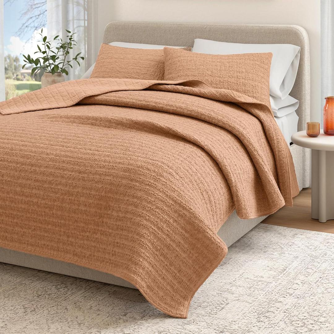 Great Bay Home King Size 100% Cotton Honeycomb Waffle Quilt and Sham Set - Garment Washed, Waffle Weave Like Texture, Lightweight 3-Piece Bedding Set (Clay)