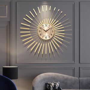 Large Starburst Wall Clock Non-Ticking Battery Operated Sunburst Clocks Modern Timepiece Round Gold Wall Clock Home Decorations for Living Room Bedroom Kitchen Office