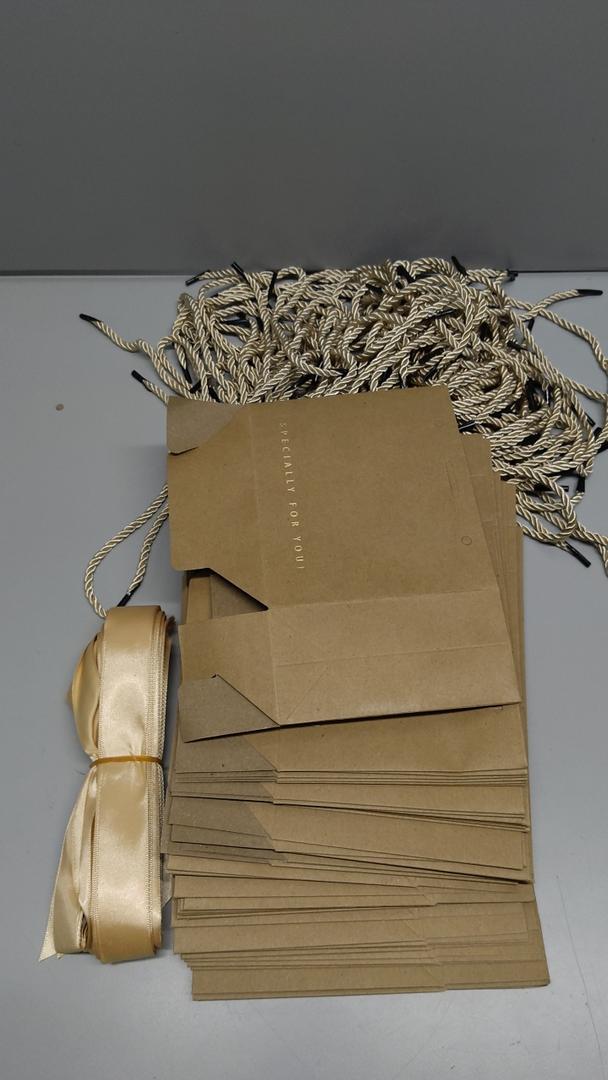 Small Kraft Paper Bags for Packaging Gift Crafts Merchandise Wedding Gift Wrapping, Special For You