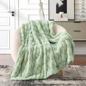 Cozy Bliss Faux Fur Textured Throw Blanket for Couch Super Soft Fuzzy Bed Blanket Gift for Women Premium 3D Ribbed Jacquard All Season Use Sage Green Zigzag 50"*60"