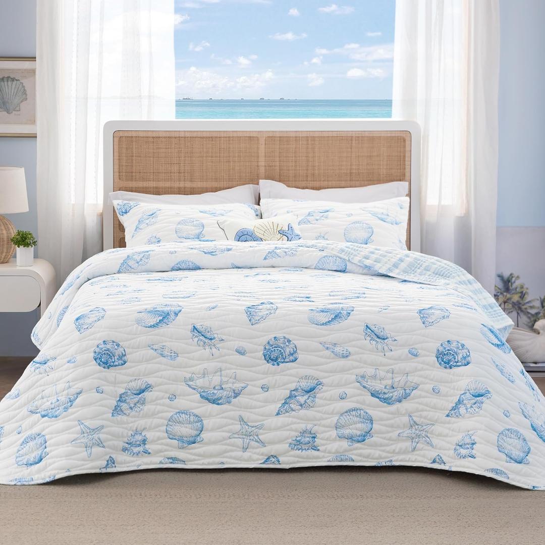 Bedsure Coastal Quilt Bedding - King Size Reversible Summer Beach Quilt Bedding, Lightweight Ocean Bedspread, Shell Parttern Coverlet for All Seasons (106"x96") (12 - Ocean Coral)