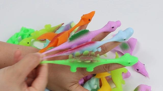 DAYI Slingshot Dinosaur Finger Toys Mini Rubber Dinosaur 30P