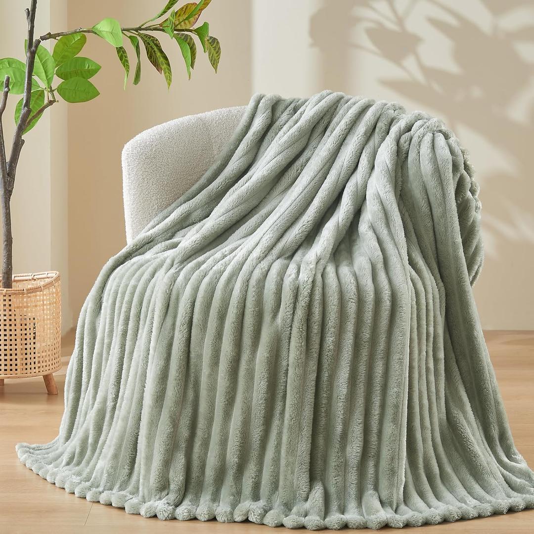  Throw Blanket Sage Green Premium Silky Flannel Fleece 3D Ribbed Jacquard Lightweight Bed Blanket All Season Use (Sage Green Ribbed, Throw(50"x60"))