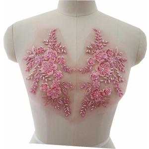 2Pcs Embroidered Beads 3D Flower Applique Lace Fabric Collar Patches Sew Patch Wedding Bridal Gown Clothes Dress Decor DIY Crafts (Pink)