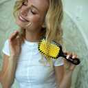 FHI Heat UNbrush Detangling Brush for Pain-Free Brushing on All Wet or Dry Hair Types Durable DuoFlex Anti-Static Bristles, Lightweight Handle, Vented Hair Brush
