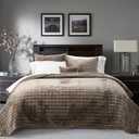 RECYCO Luxury Velvet Quilt Set, California King 118'' x 106'' Oversized Bedspread, Ultra Soft Velvet Comforter, Lightweight Box Stitch Bedding Sets for All Season, with 2 Shams, Mocha Brown