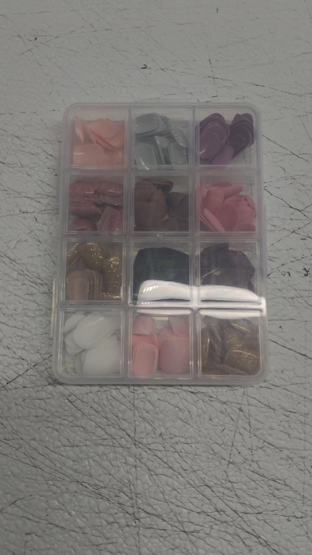 1Box Fashion Square False Nails With Lines Designs Comfortable Press On Nails Manicure Embellishments for Women