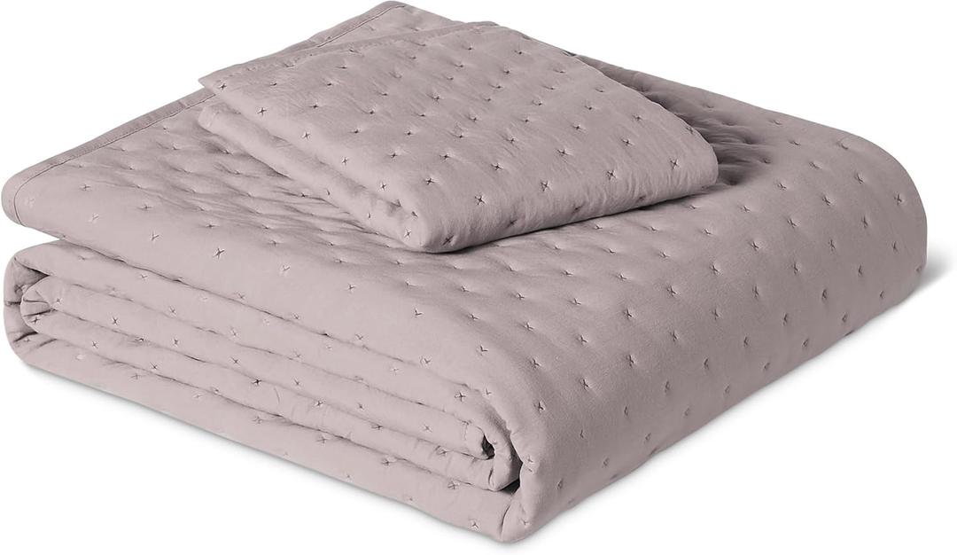 Amazon Basics Brushed Microfiber Quilt Set, Extra Soft with Natural Texture, 2-Piece, Twin/Twin XL, Purple