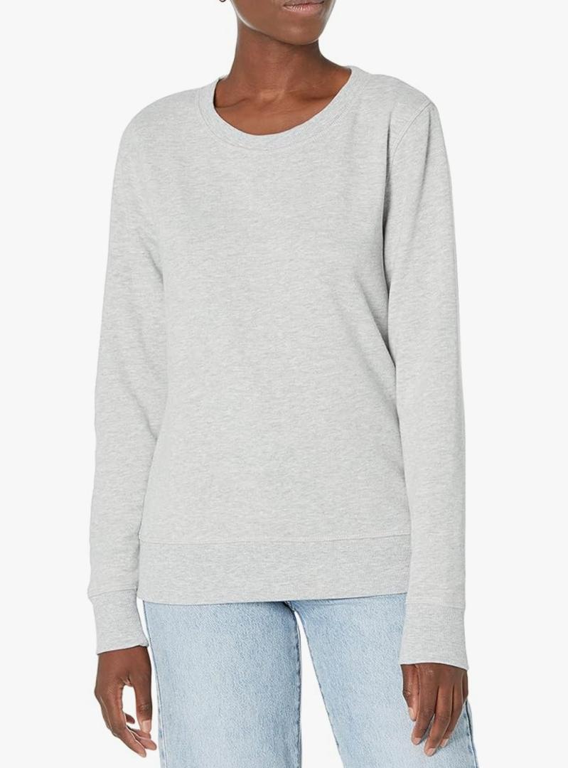Amazon Essentials Women's Fleece Crewneck Pullover Sweatshirt Light Grey, L