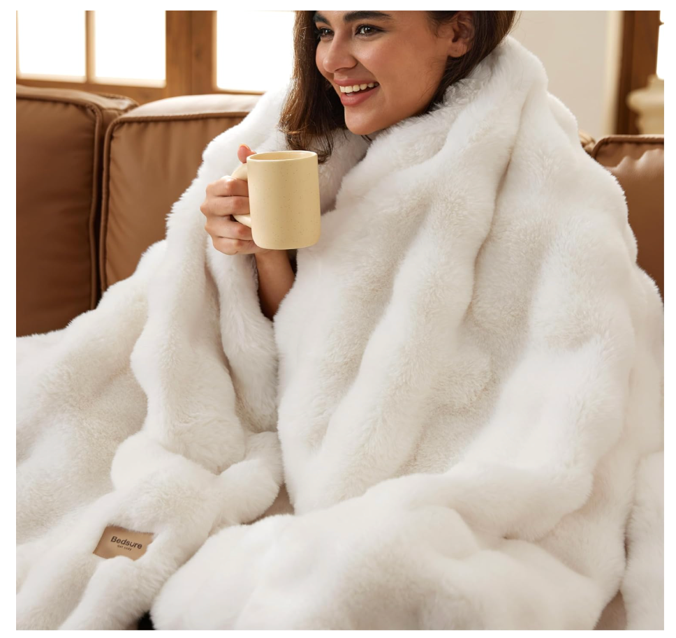 GentleSoft Fluffy Faux Fur Throw Blanket for Couch, Soft Fuzzy Fleece Blankets & Throws, Cream Bed Decor Cozy Gifts for Women Teen Girls, Minky Thick Warm Plush Gifts for Birthday, Anniversary