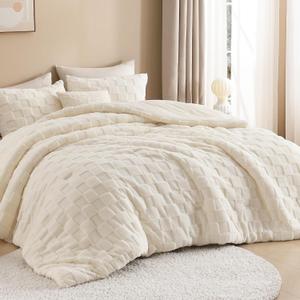 Litanika King Size Fluffy Comforter Set Beige,3 Pieces Warm Sherpa Fleece Winter Bedding Set,Jacquard Checkered Plush Fuzzy Bed Set(1 Comforter, 2 Pillowcases)