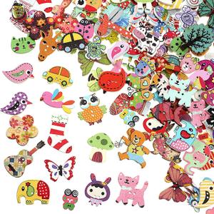 200 Pieces Animal Buttons for Crafts Cartoon Wooden Buttons Bulk Assorted Design Cute 2 Holes Mixed Animal Wood for Sewing Crafts DIY Works Decoration and More, 0.6-1.2 Inches