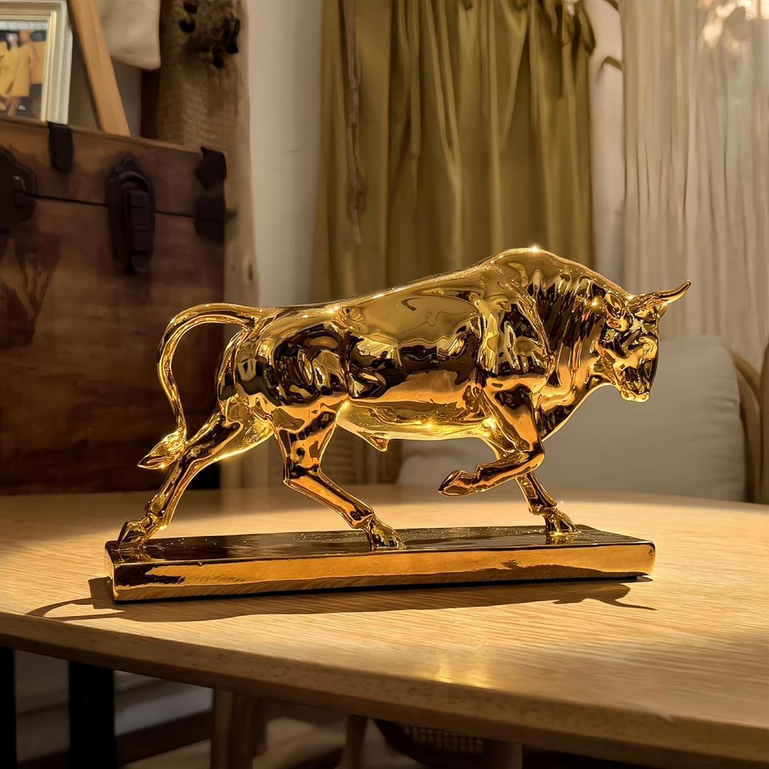 Feng Shui Wealth Bull Cow Ox Statue Lucky Gold Wall Street Bull Sculpture for Office Desk Home Decor Business Success Presents for Investors Stock Traders Finance Decor Housewarming Present